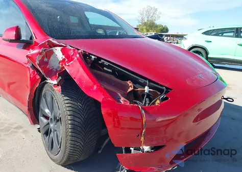 2022 Tesla Model Y Performance Dual Motor All-Wheel Drive z USA, uszkodzony, nr VIN 7SAYGDEF6NF466420